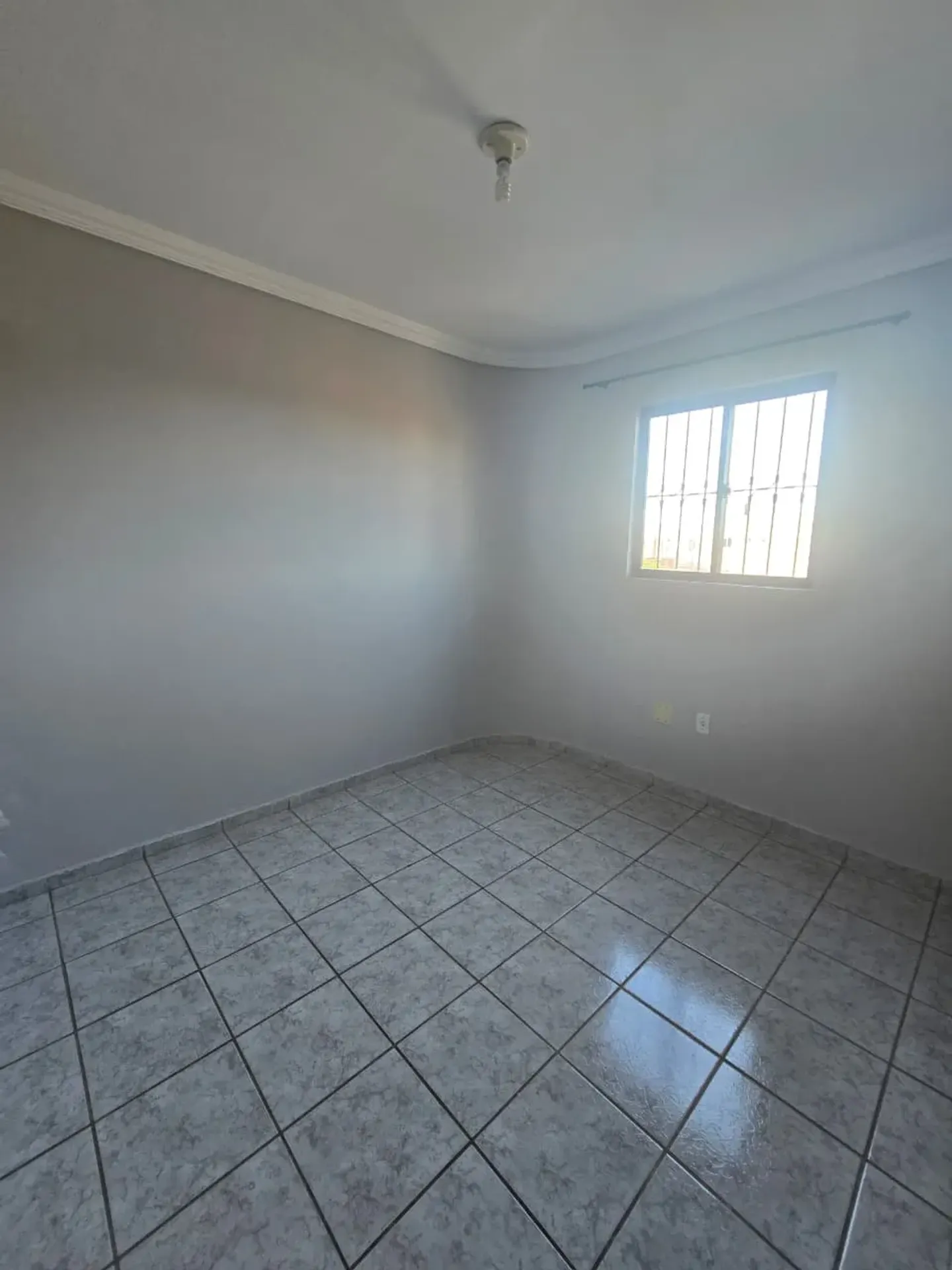 3-bedroom apartment, 1 with its own bathroom, 74 m² — photo 2