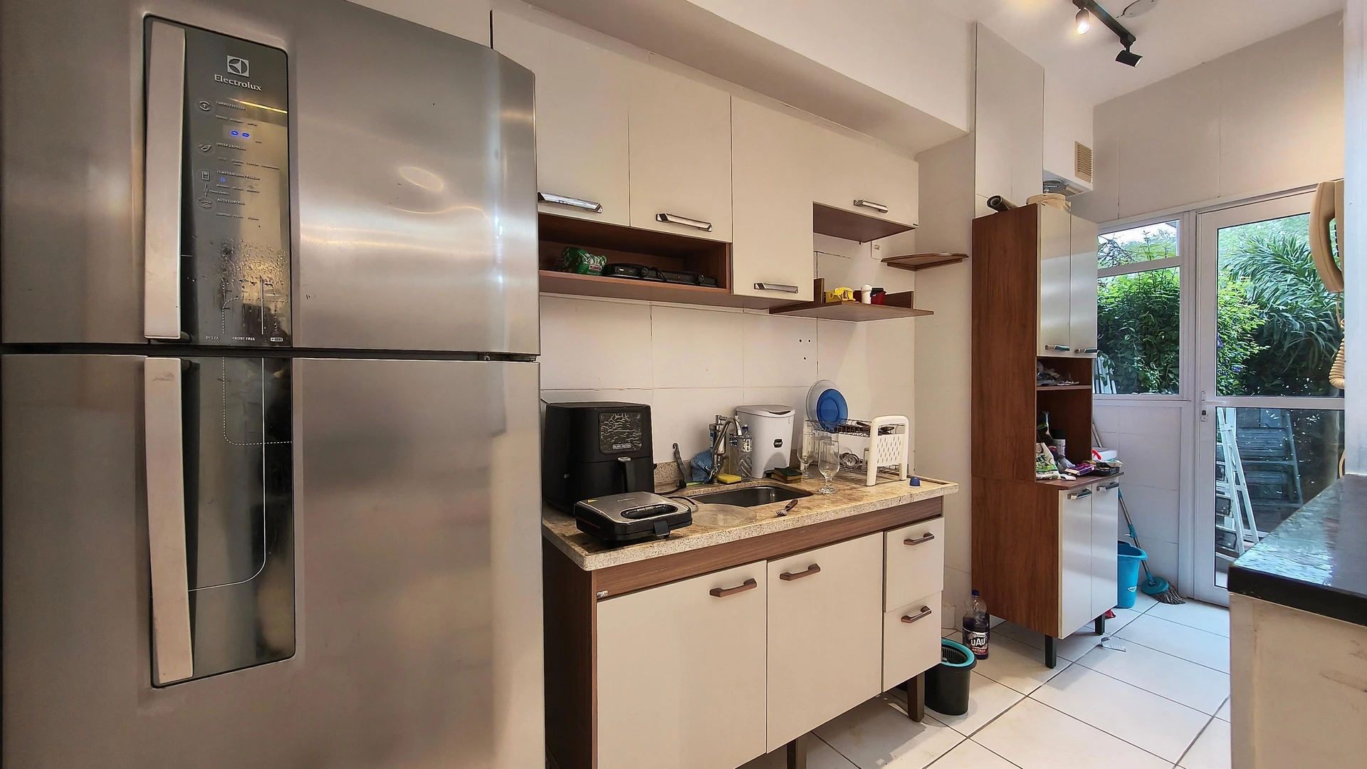 Rental apartment with 2 bedrooms and a balcony — photo 14