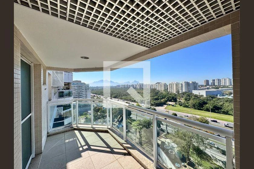 Apartamento de 2 quartos de 135 m² com piscina