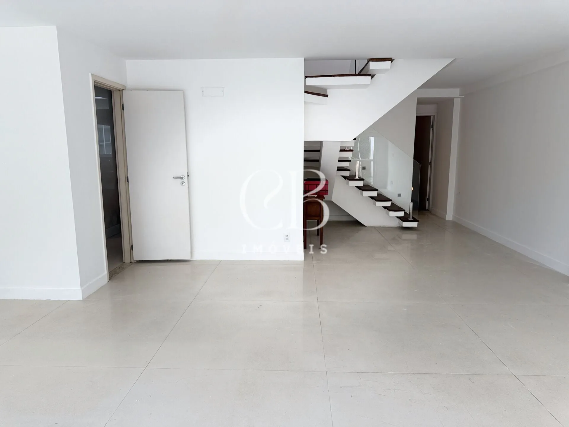 4-bedroom apartment with 5 bathrooms and 3 parking spaces — photo 7