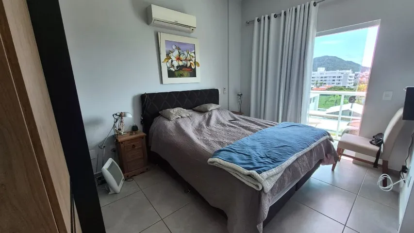 3-bedroom apartment in a building with a pool — photo 2