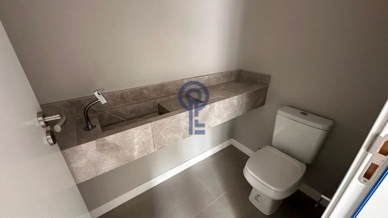 Квартира с 3 спальнями, в доме есть тренажёрный зал — photo 41