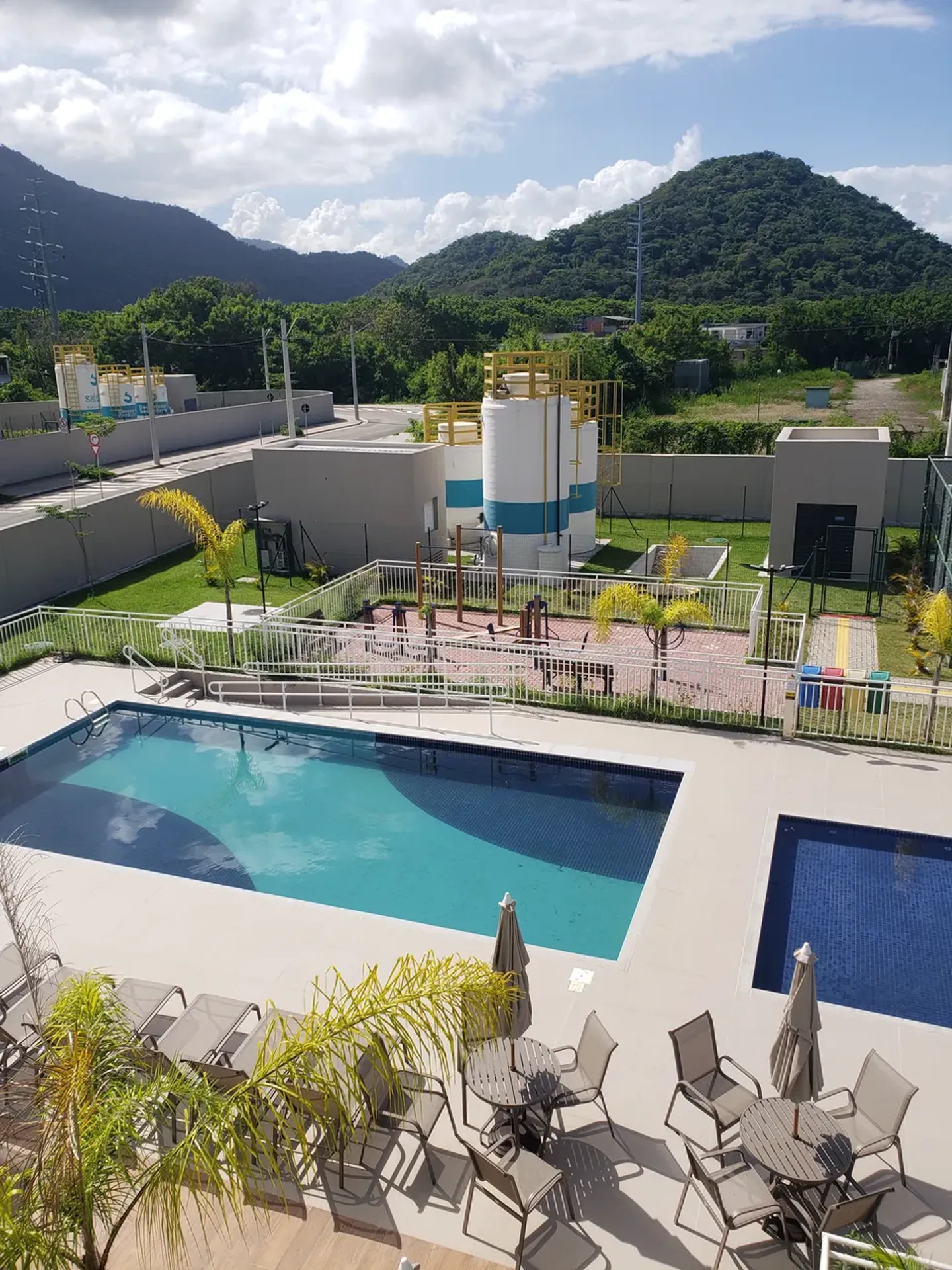 Mountain view in a 2-bedroom apartment, 45 m² — photo 18