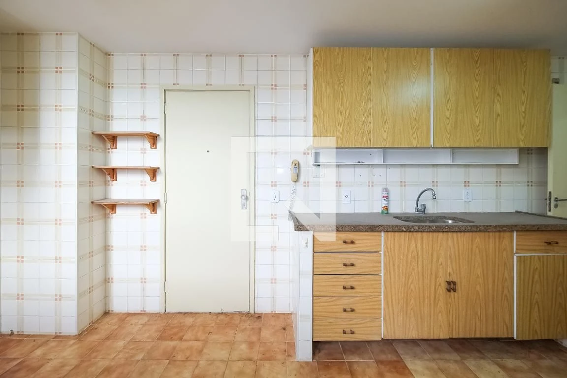 3-bedroom apartment with a mountain view in Rio de Janeiro — photo 44