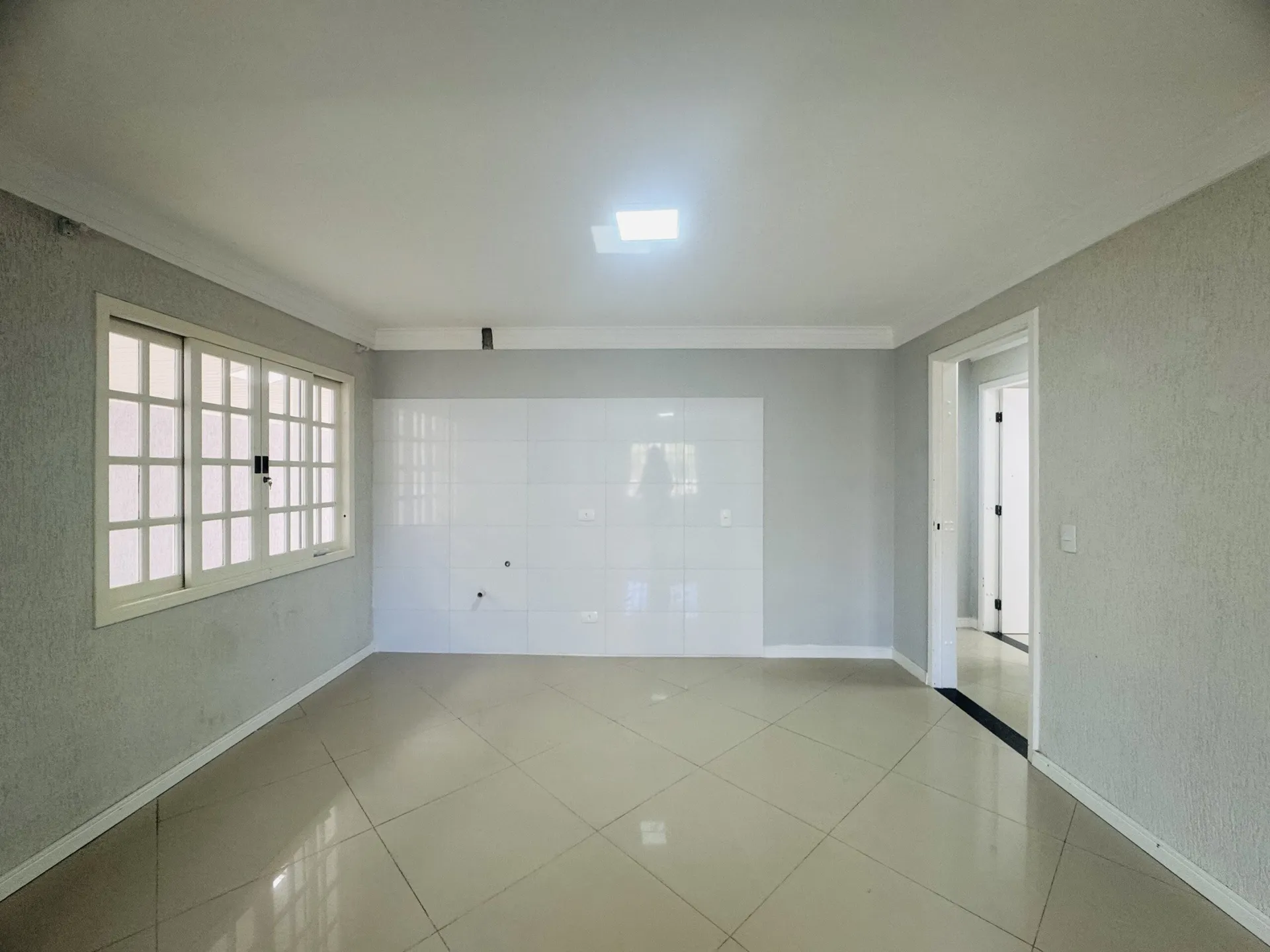 2-bedroom, 80 m² house in Curitiba — photo 2
