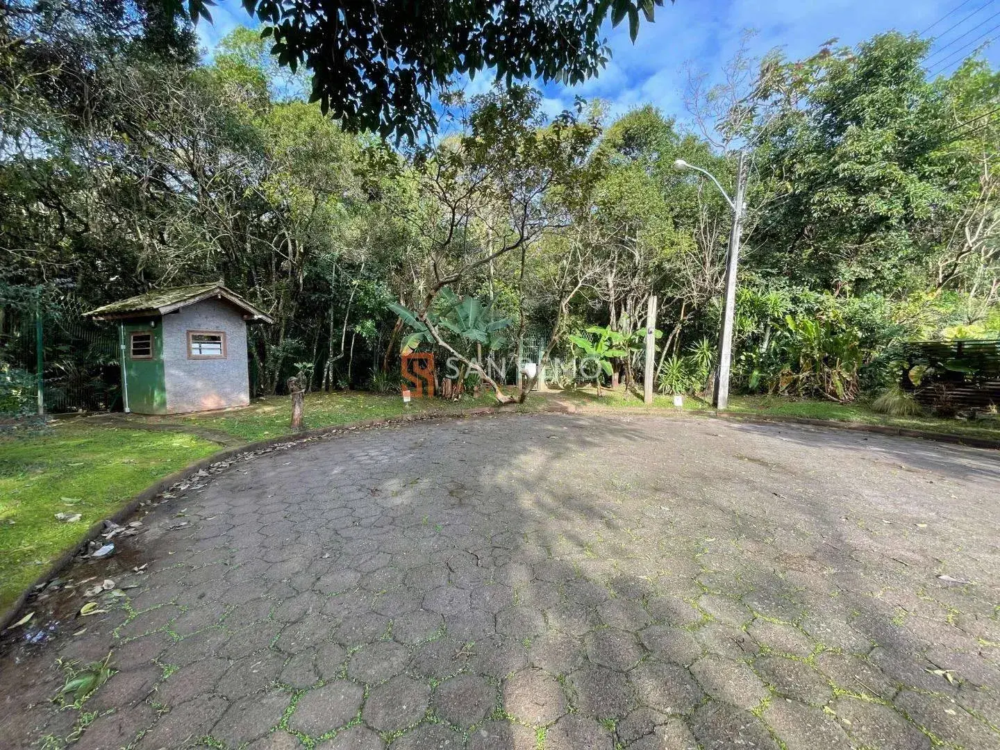 House with 4 bedrooms and 1 en-suite, 600 m² — photo 55