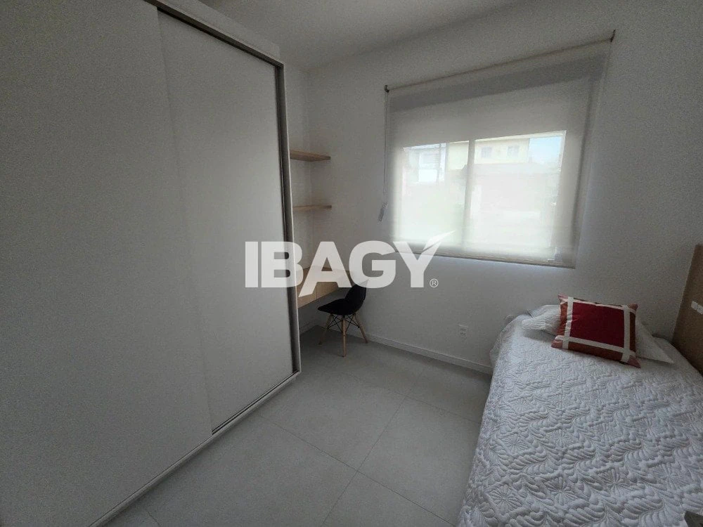 2-bedroom apartment in a building with a pool — photo 3