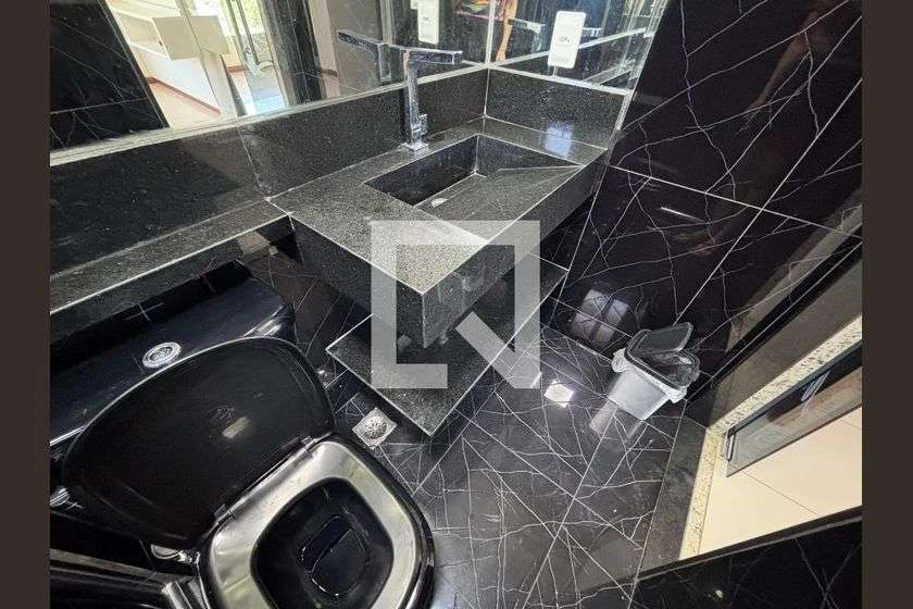Top-floor apartment with 198 m², 4 bedrooms and 3 parking — photo 19
