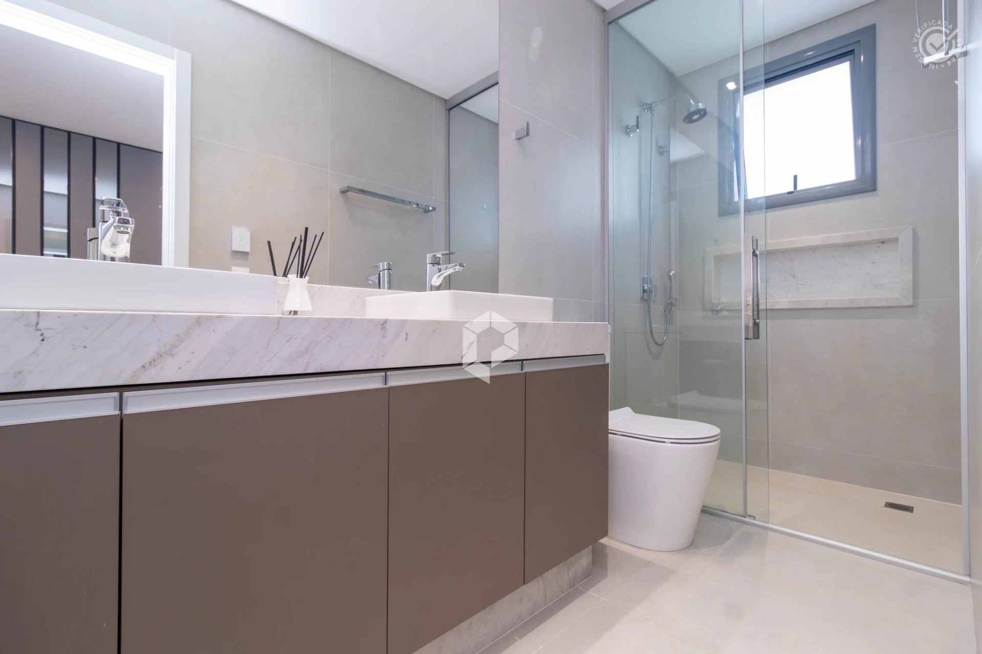 Furnished apartment, 95 m², with a washing machine — photo 10