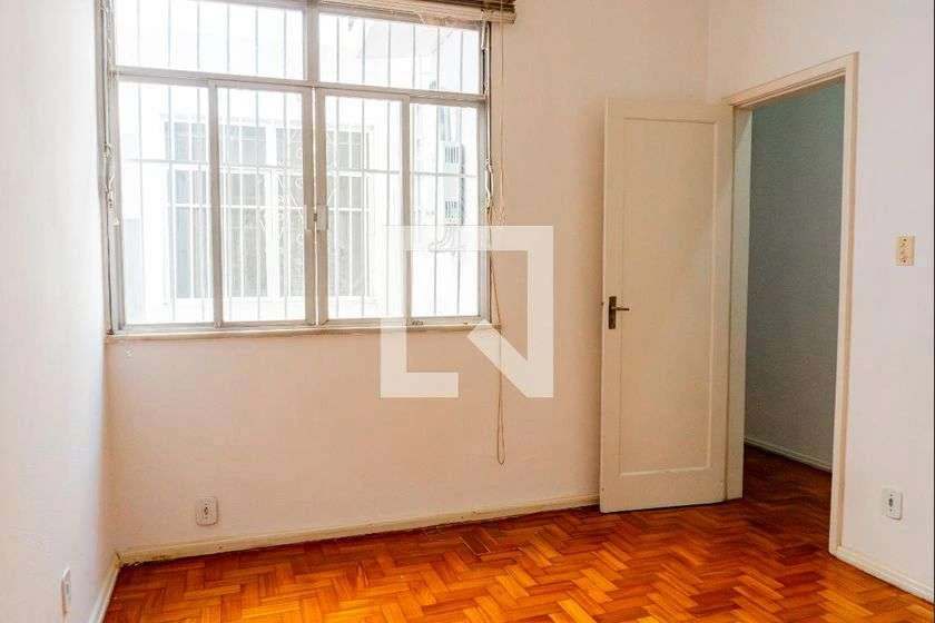 4-bedroom house with private garden and 145 m² — photo 13