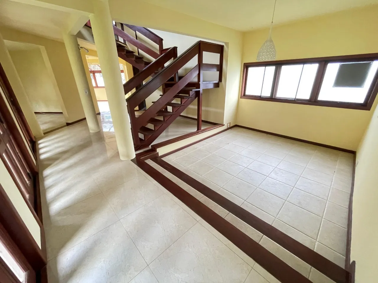 House with 4 bedrooms and 1 en-suite, 600 m² — photo 48