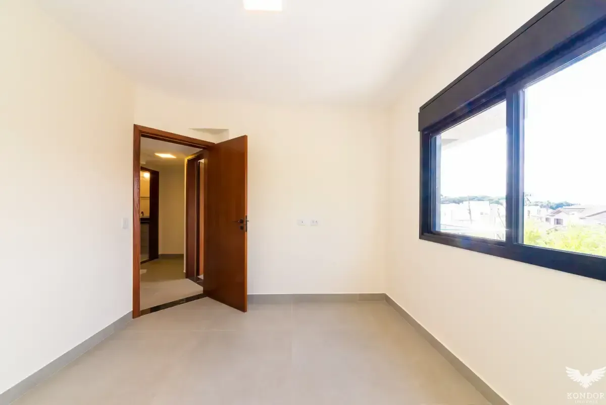 Two-story house with 230 m², 3 bedrooms and 4 baths — photo 38