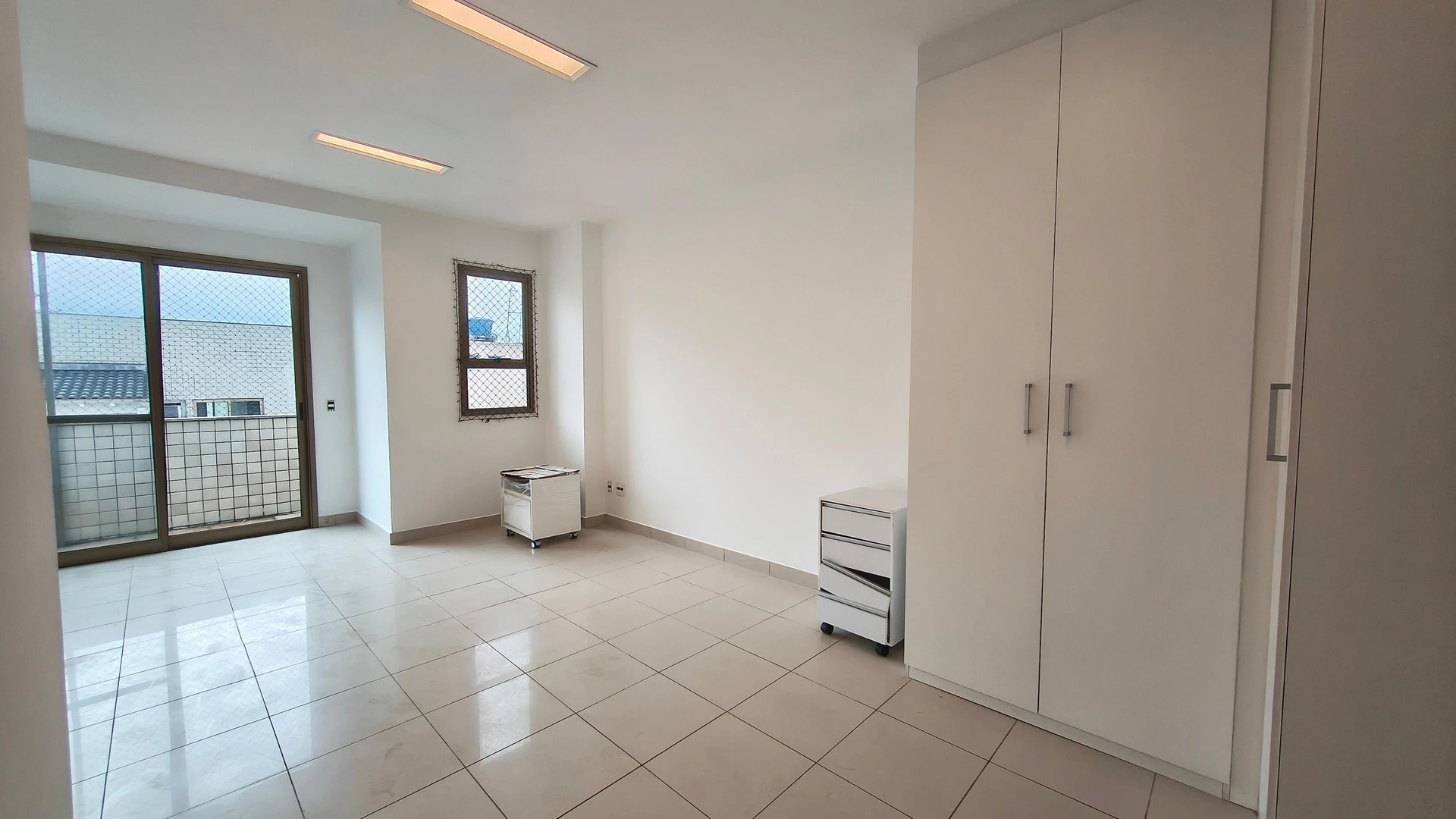5-bedroom apartment with a washing machine in Rio de Janeiro — photo 4