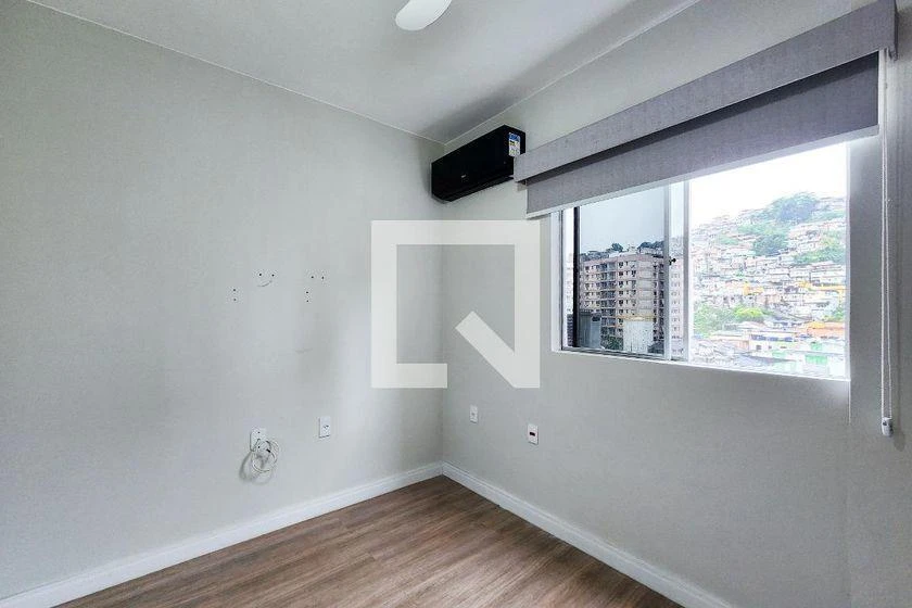 Furnished apartment, 58 m², with a glass-enclosed balcony — photo 28