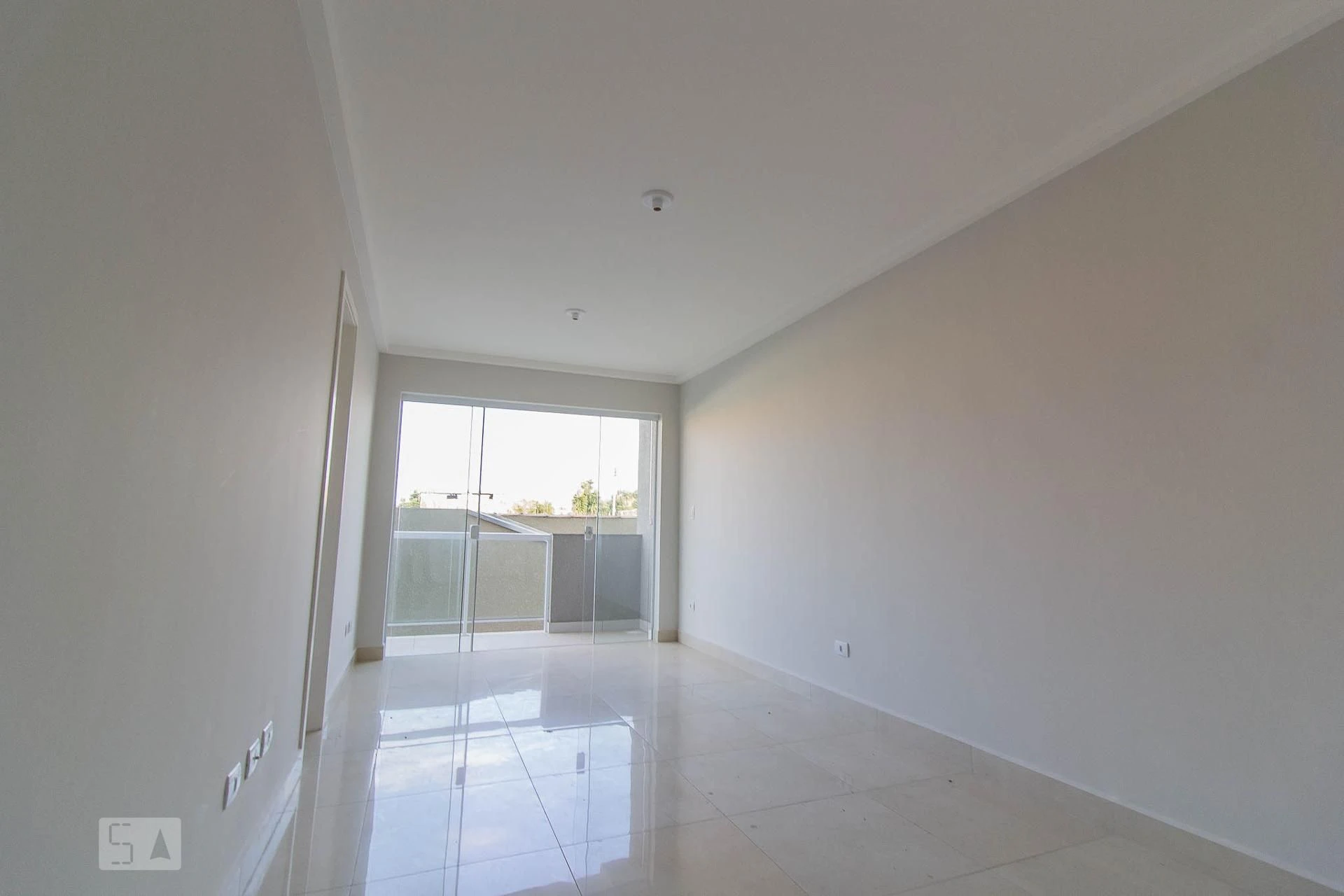 Unfurnished studio with 1 bedroom and a balcony — photo 2