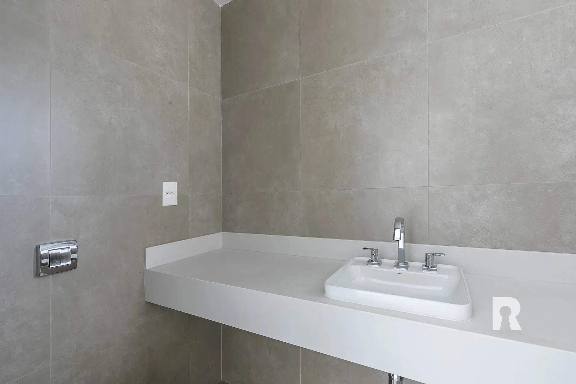 4-bedroom house, all with their own bathrooms, 337 m² — photo 8