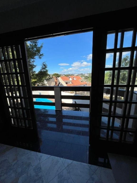 House with 3 en-suite bedrooms and a balcony, 450 m² — photo 11