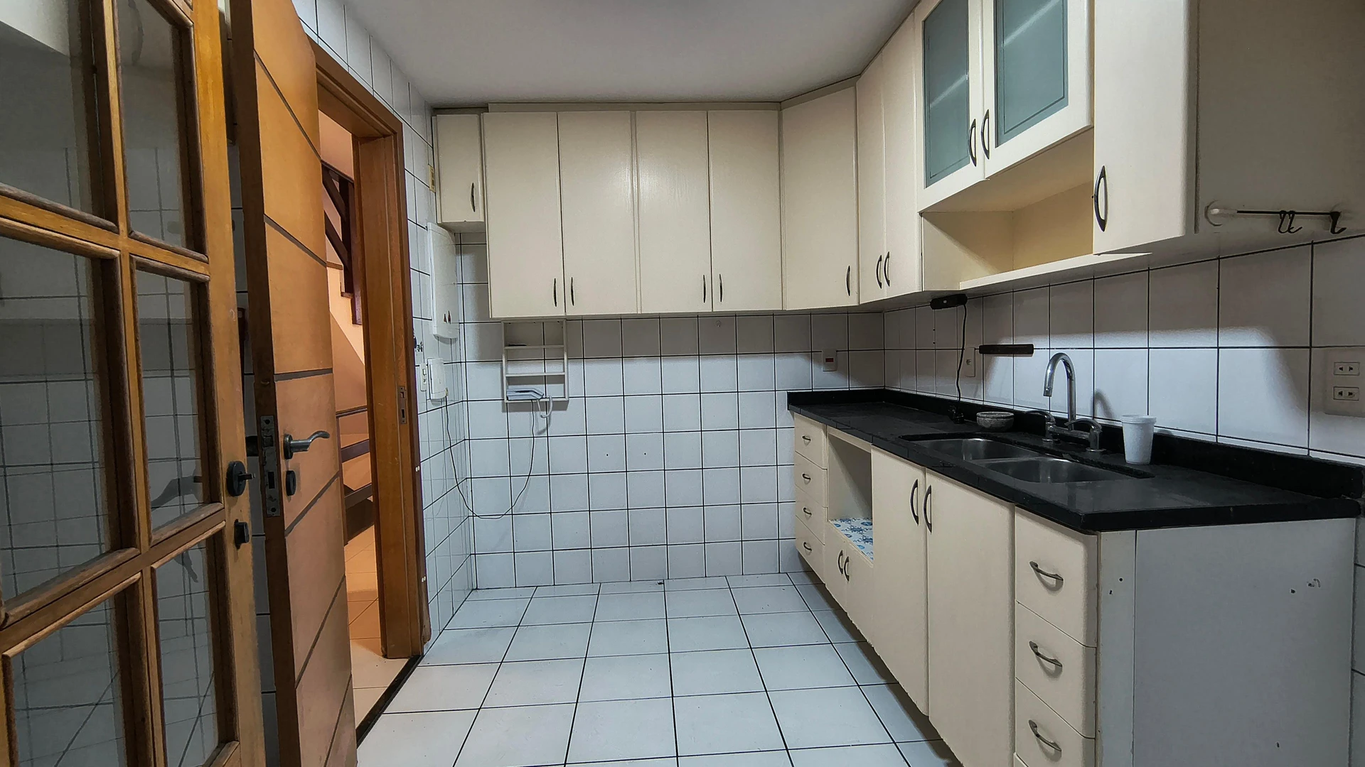 Condo house with balcony and 3 en-suite bedrooms — photo 13