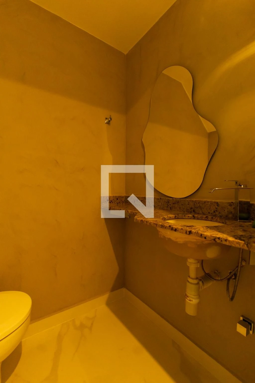 Furnished 1-bedroom apartment with a balcony — photo 13