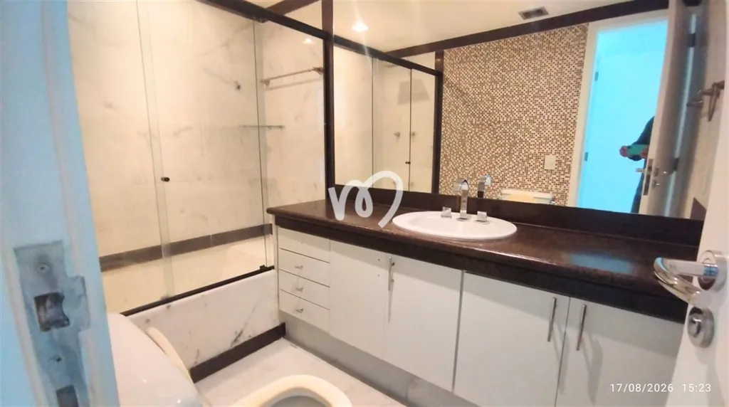 Apartamento com 4 quartos, 313 m² e 4 vagas — photo 12