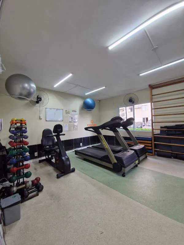 2-bedroom apartment in a building with a gym — photo 24