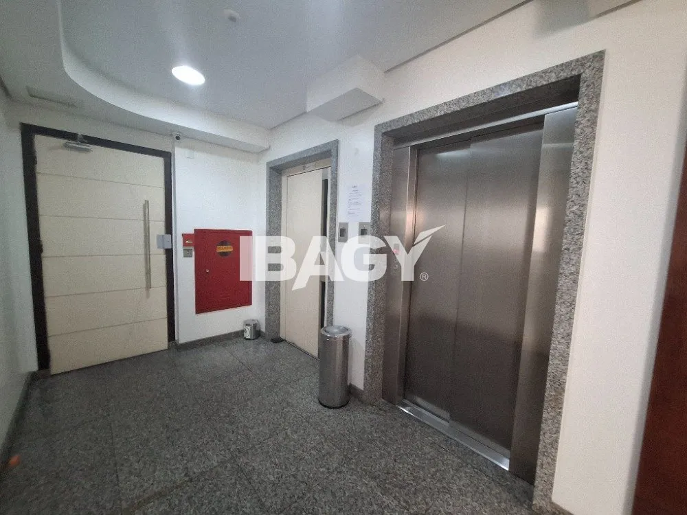 Apartment, 65 m², with a glass-enclosed balcony — photo 3