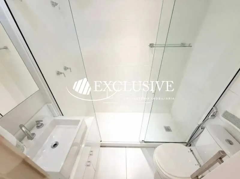 Furnished apartment, 96 m², with floor-to-ceiling windows — photo 9