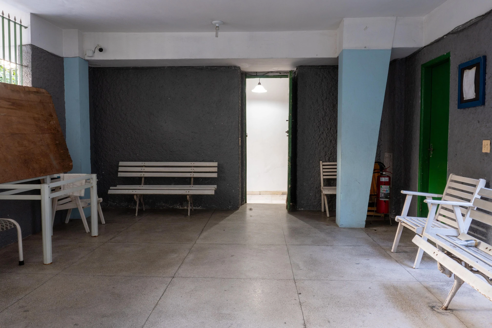Furnished 3-bedroom apartment with 2 bathrooms — photo 30