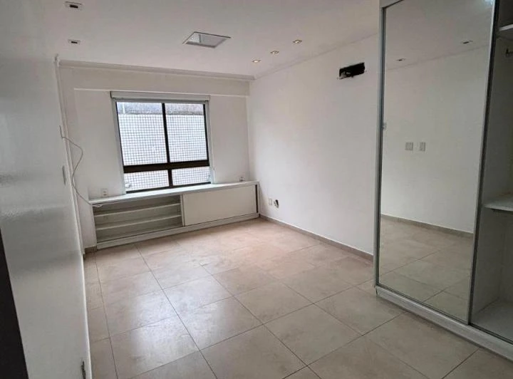 Квартира з 2 кімнатами, є своя ванна 65 м² — photo 4