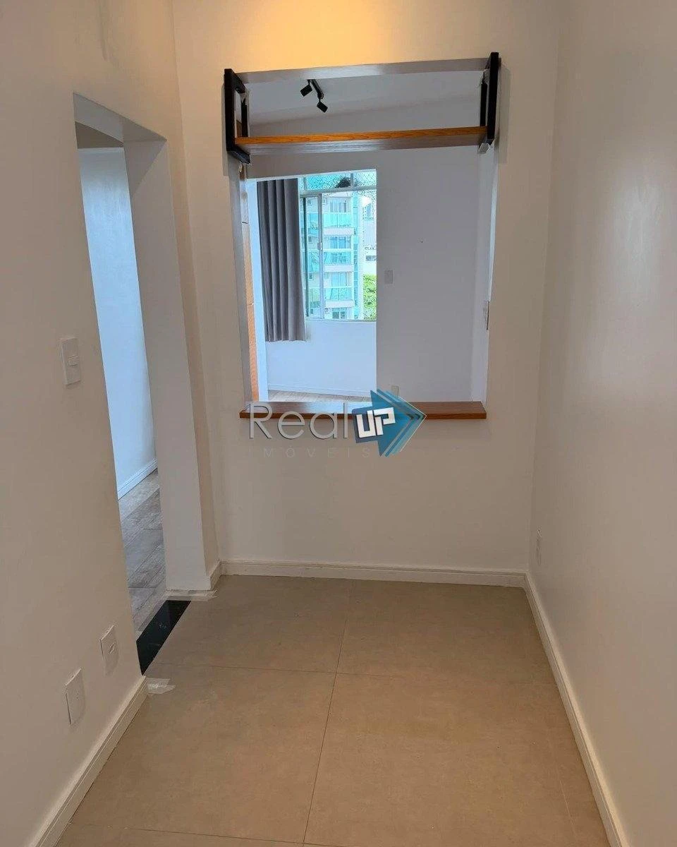 Apartment, 52 m², with floor-to-ceiling windows — photo 22