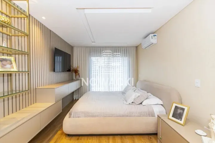 House with 4 bedrooms and 356 m² with integrated kitchen — photo 16