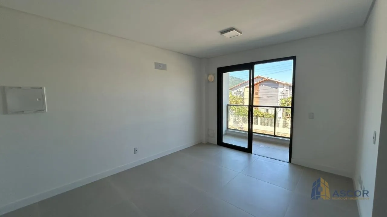 Furnished 1-bedroom apartment with open kitchen and grill — photo 11