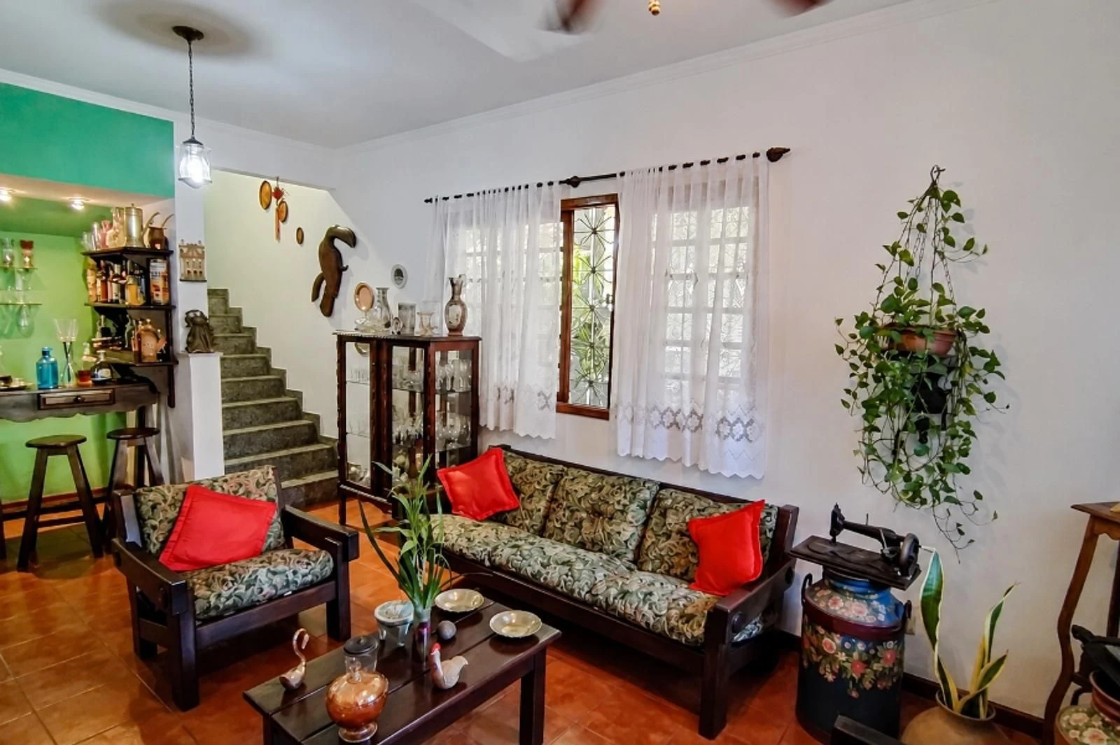 4-bedroom house, 1 with its own bathroom, 298 m² — photo 6
