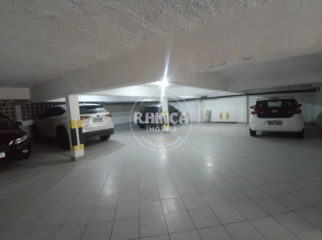 Apartamento com piso de madeira ou laminado, Centro — photo 20