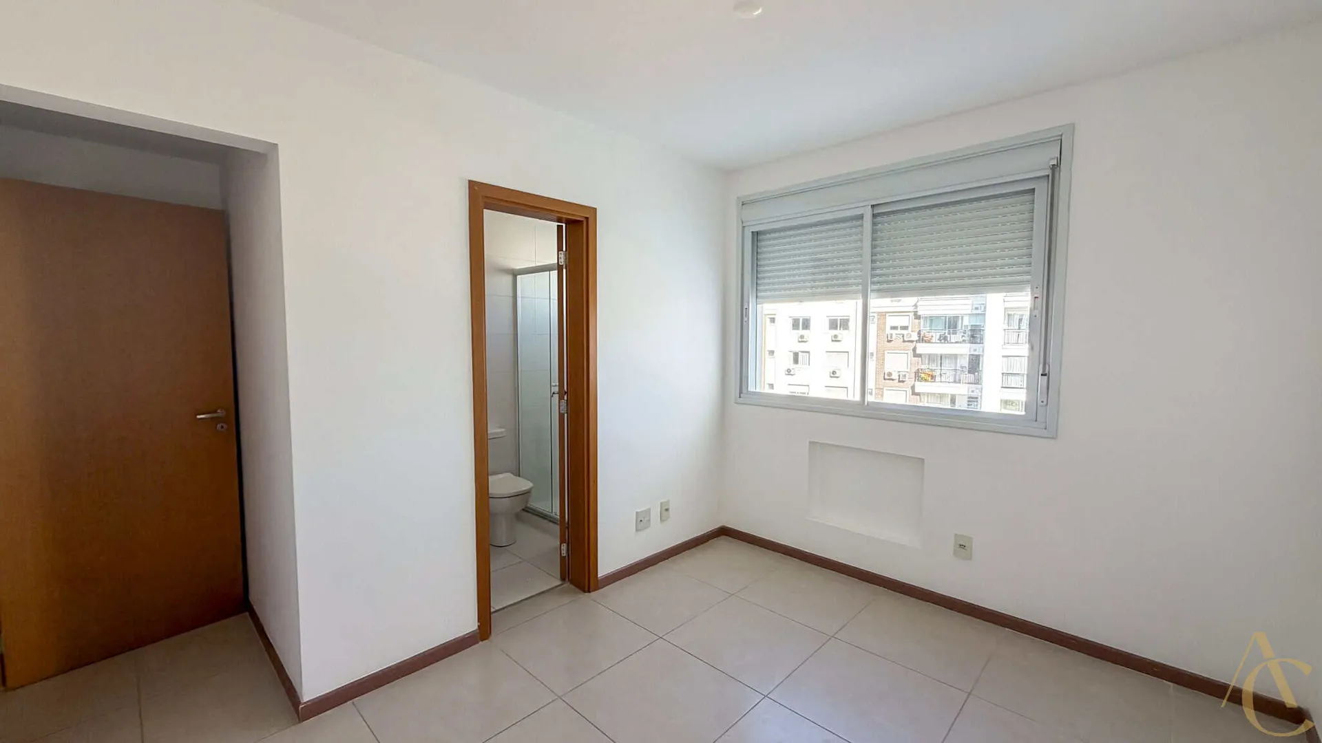 Furnished apartment with 3 en-suite bedrooms — photo 56