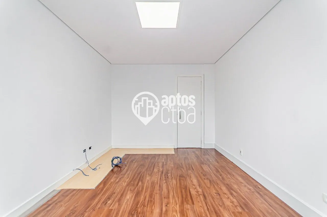 3-bedroom apartment with a home office — photo 17