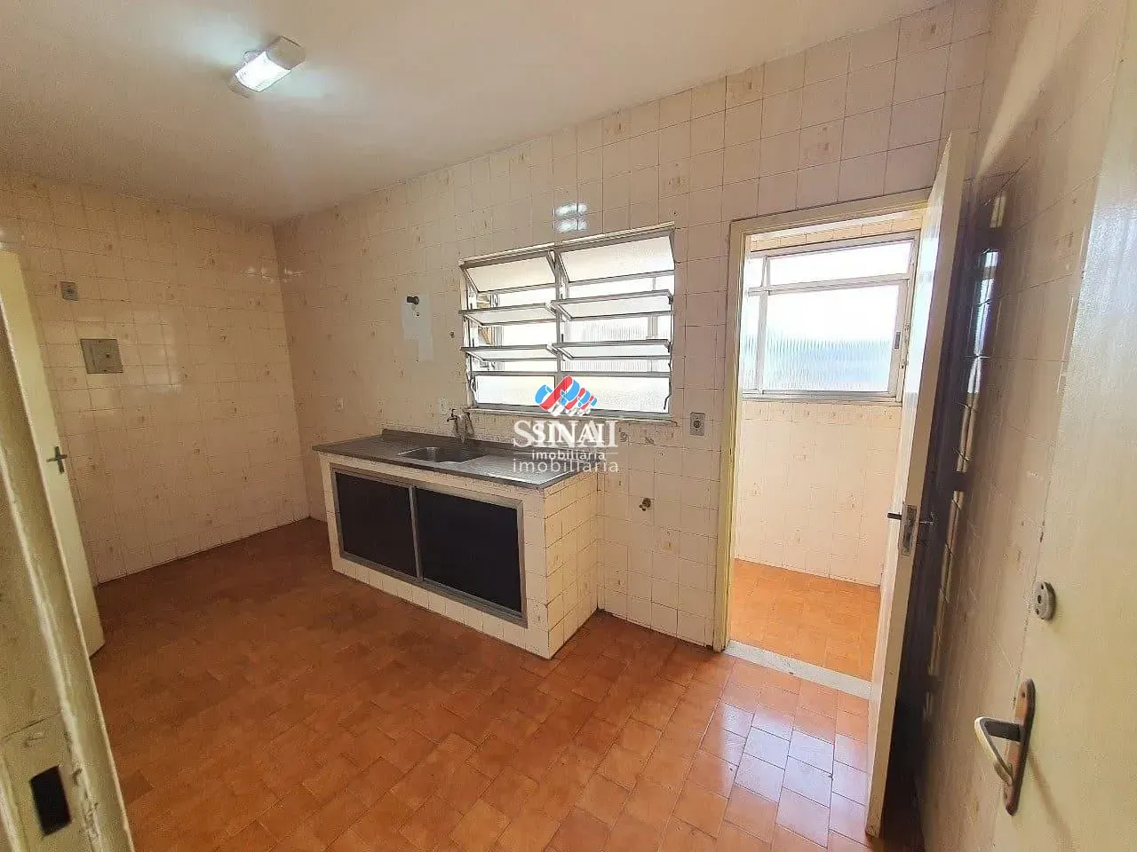 2-bedroom apartment with balcony and parking space — photo 18