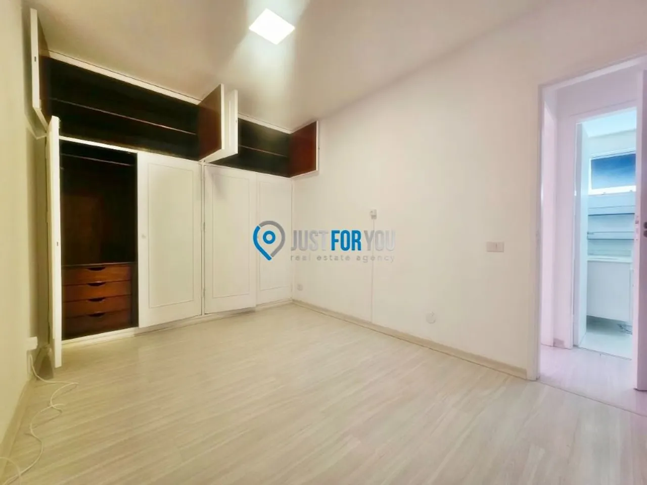 4-bedroom apartment with 3 bathrooms and 106 m² — photo 15