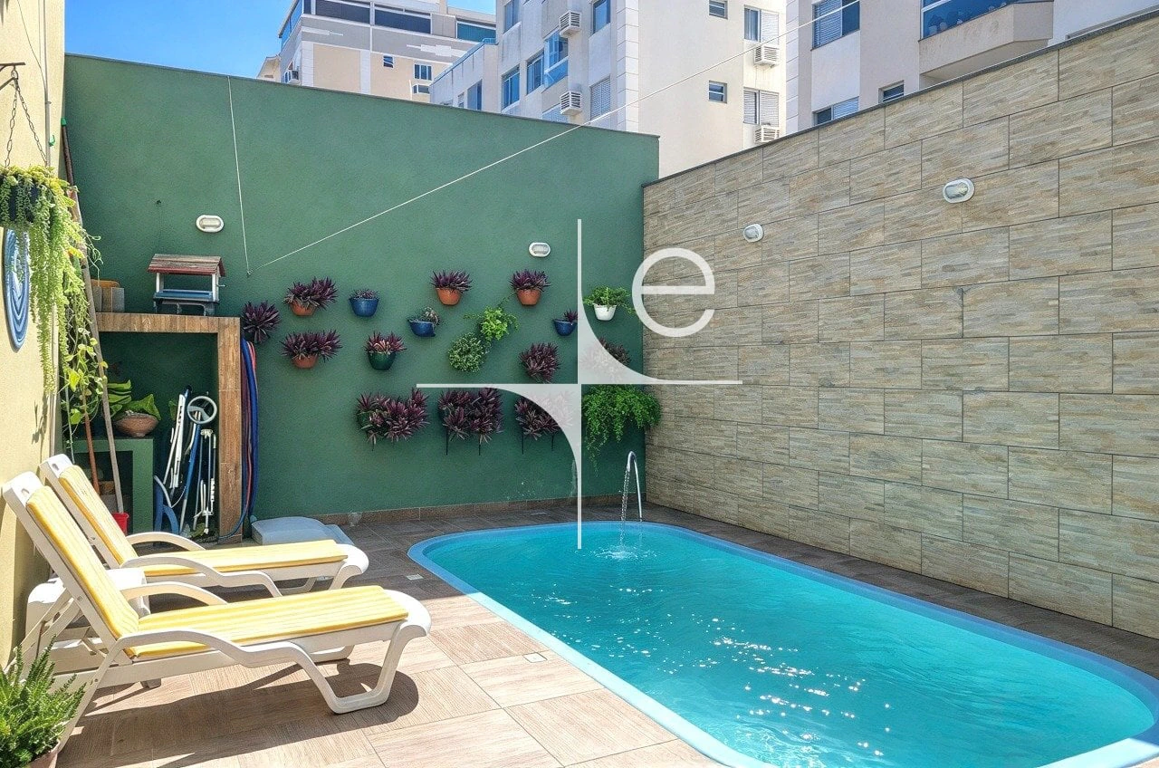 3-bedroom house with a grill on the balcony in Florianópolis — photo 26