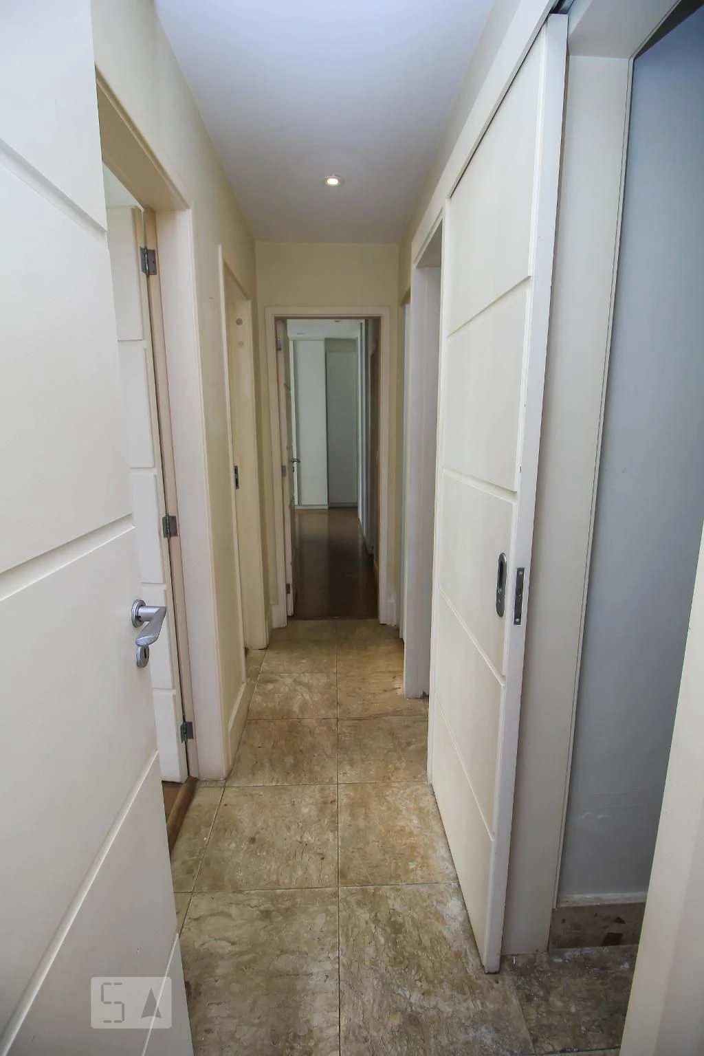 3-bedroom apartment with a home office — photo 20