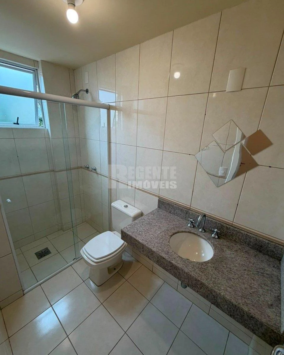 Apartamento de 2 dormitorios con parrilla en la terraza — photo 11