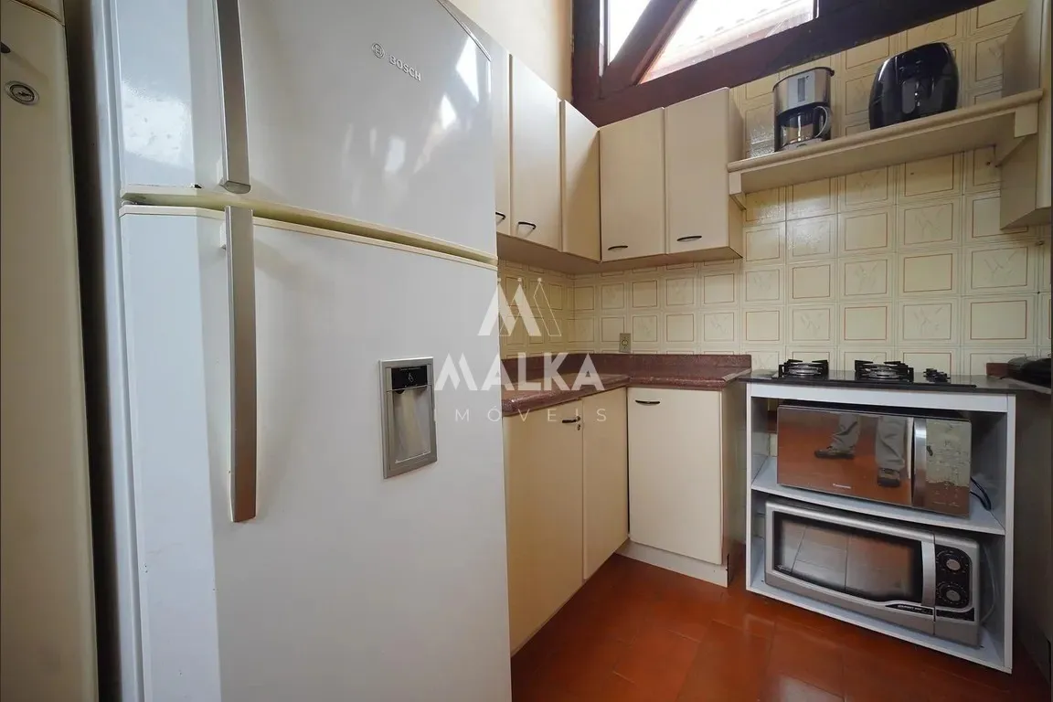 4-bedroom house with a water view in Florianópolis — photo 2