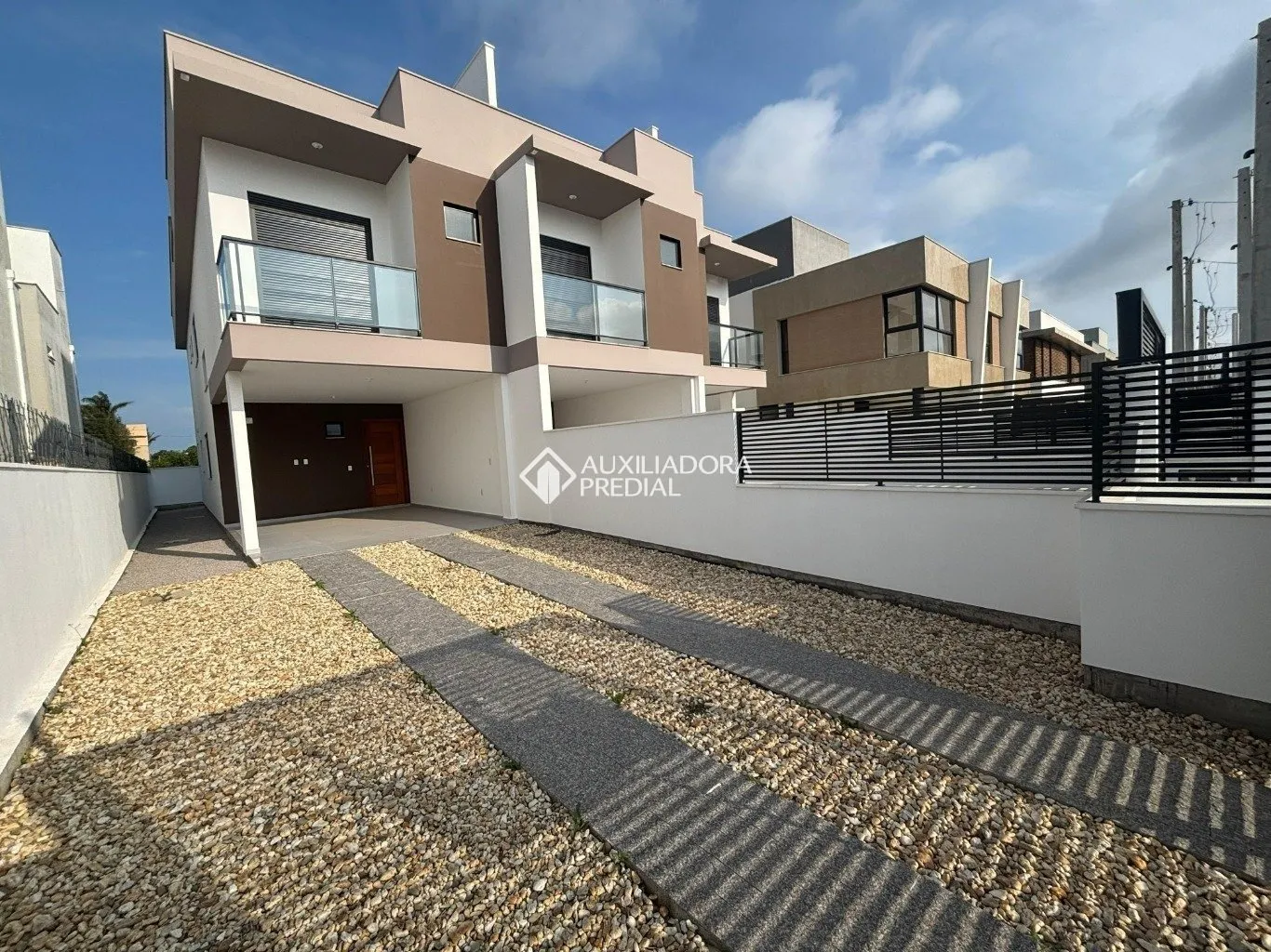 House with open-plan kitchen and 3 en-suite bedrooms — photo 4