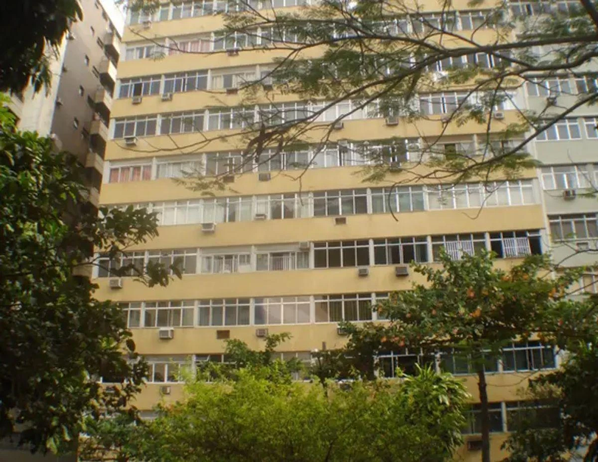 Unfurnished 50 m² apartment with air conditioning — photo 2