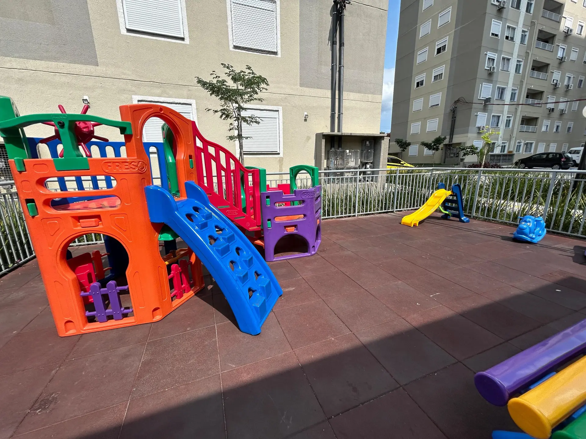 Квартира з 2 спальнями, у будинку є басейн — photo 35