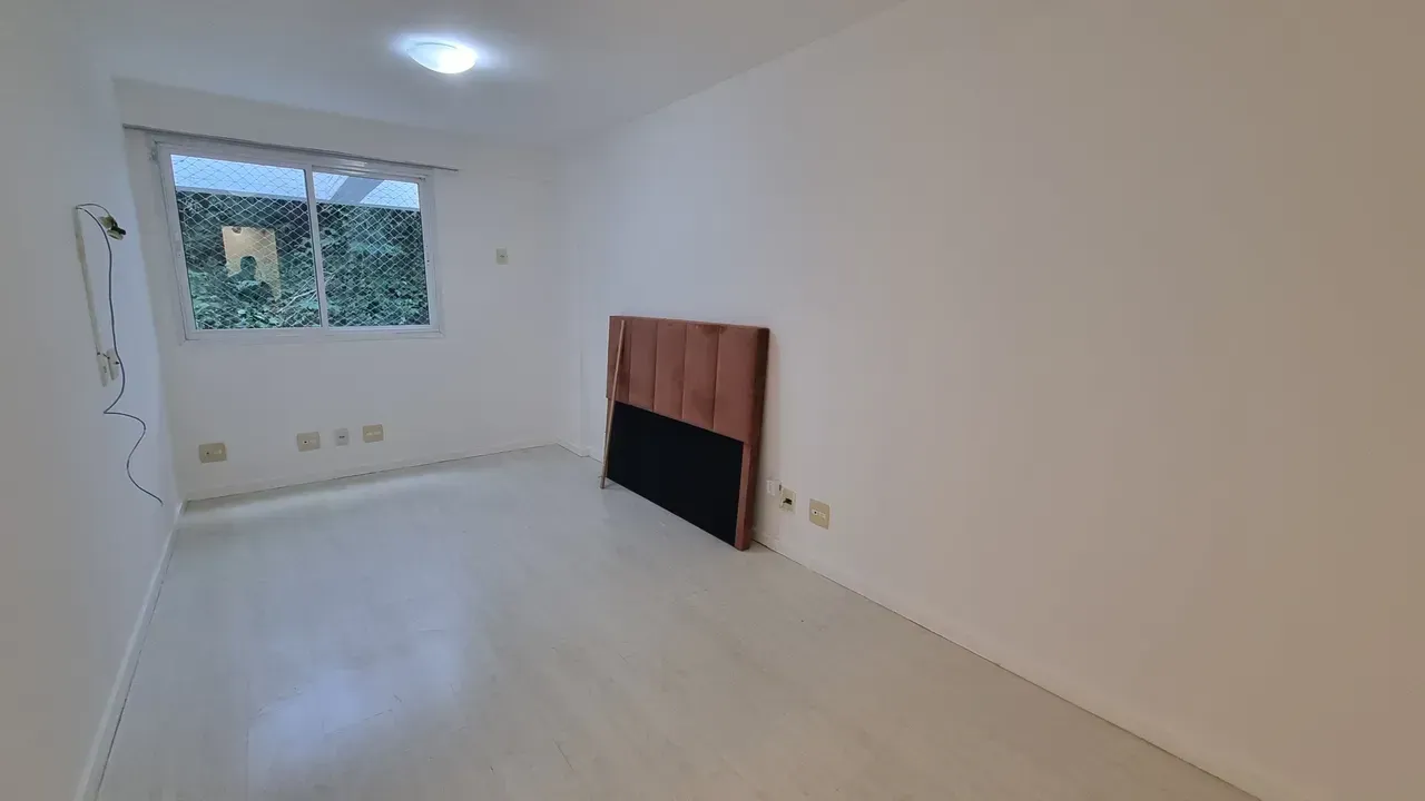 Unfurnished apartment with 2 bedrooms and 2 bathrooms — photo 13