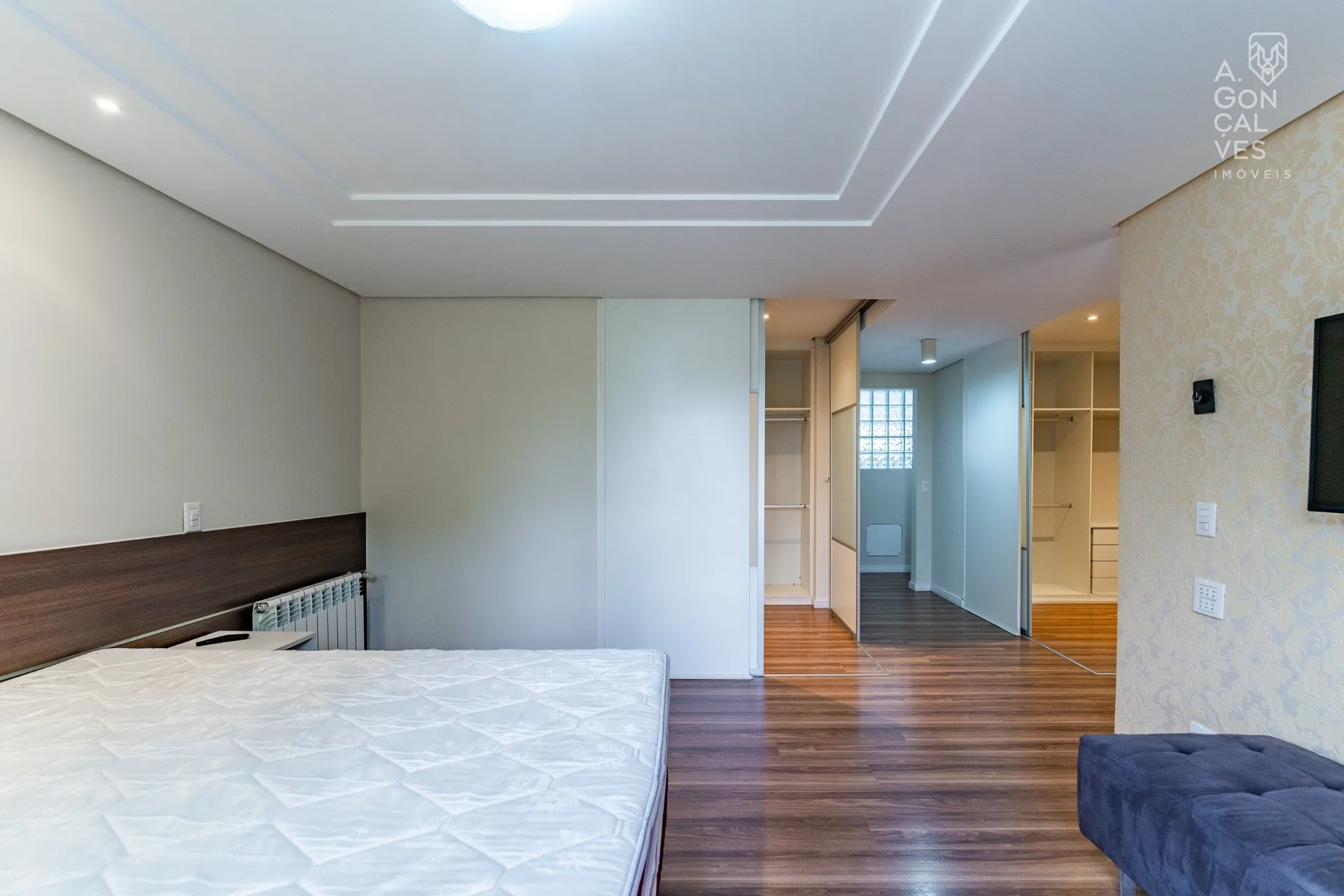 Unfurnished house with 4 bedrooms and 5 bathrooms — photo 12