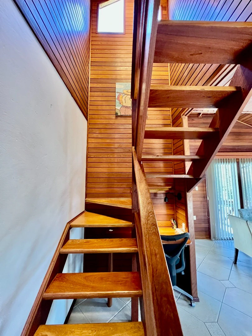 Будинок 265 м² із садом та власним басейном — photo 25