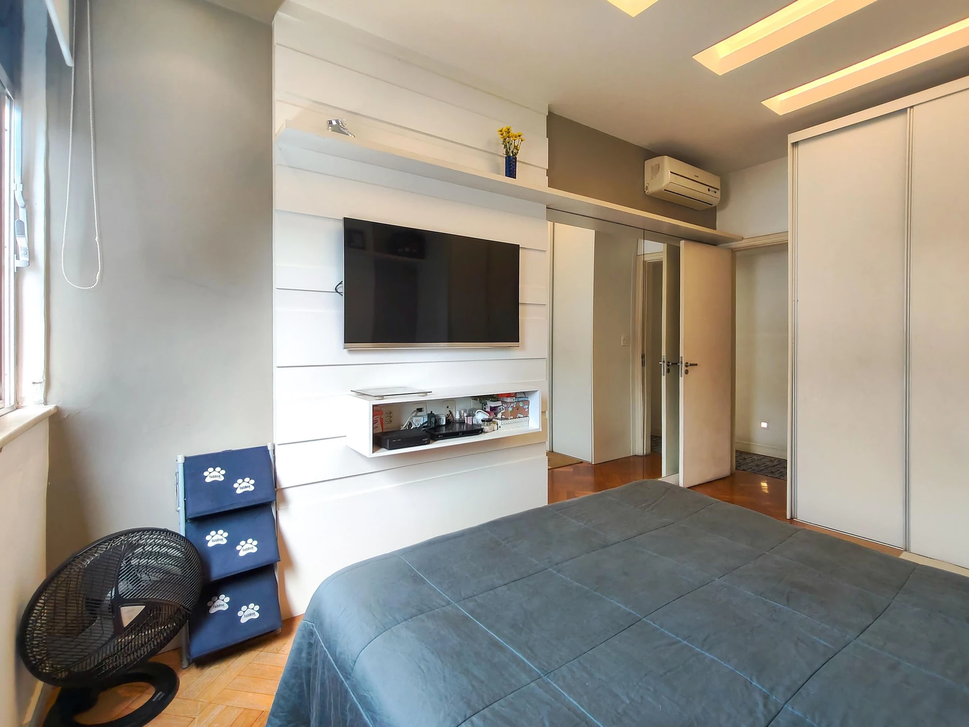 2-bedroom apartment with a mountain view in Rio de Janeiro — photo 43