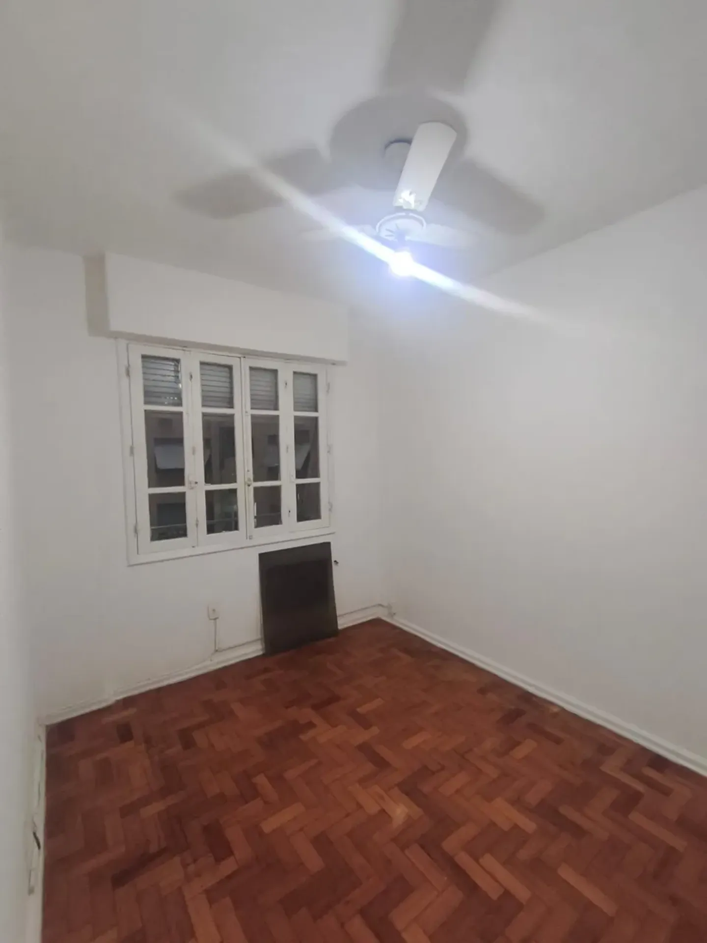 Деревянный пол или ламинат и 1 спальня: квартира 35 м² — photo 3